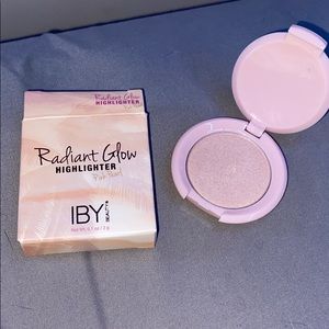 IBY Beauty Radiant Glow Highlighter in Pink Pearl